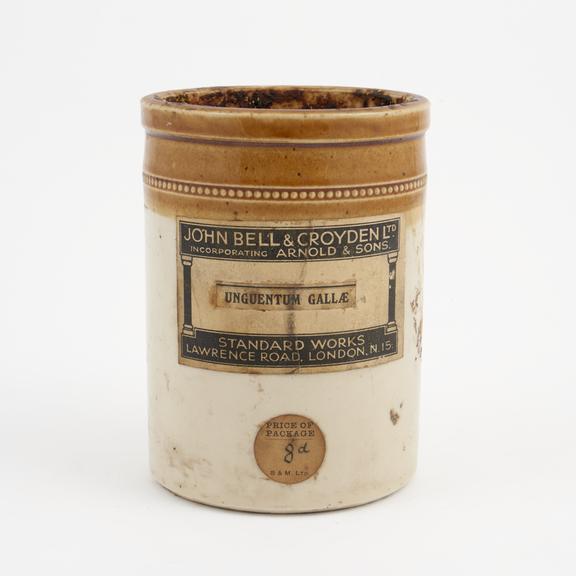 Stoneware storage jar made by Doulton and Co Ltd