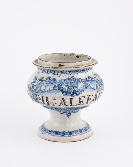 Italian ointment jar, later C18 blue and white from Liguria