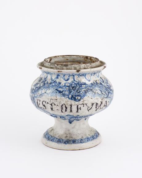 Italian ointment jar, later C18 blue and white from Liguria