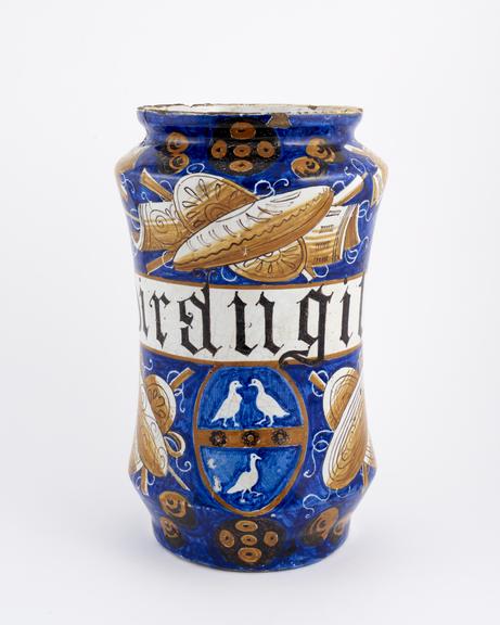 Albarello vase, Italian, fine example from Deruta, 1550