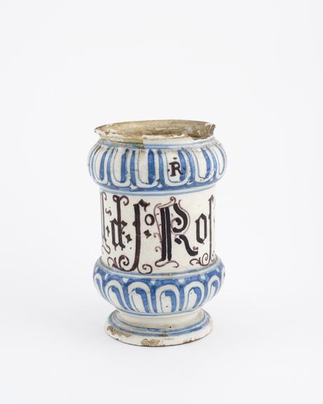 Italian albarello vase, C18, perhaps by Rubatto at Savona