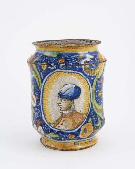 Polychrome tin-glazed earthenware albarello, Sicilian, 1601-1670