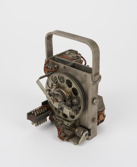 Mechanical impulse regenerator No. 1