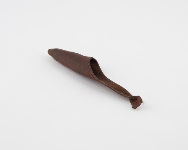 Leather finger stall, British, 1890-1920