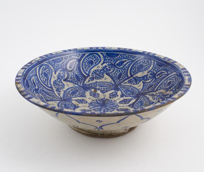 Tin-glazed earthenware bowl, blue painted decoration