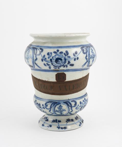 Pharmacy vase, blue and white, for valarian root, north Italian