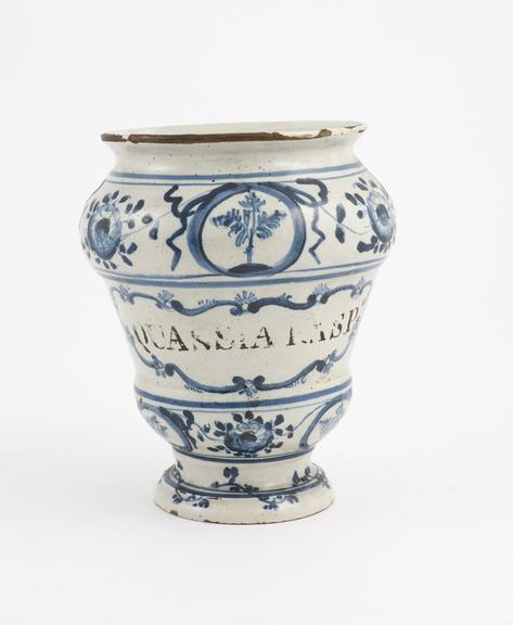 Blue and white pharmacy vase used for Quassia Wood, Italian