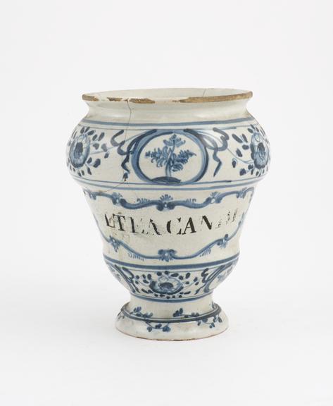 Drug jar, blue and white, used for storing Eteacandi