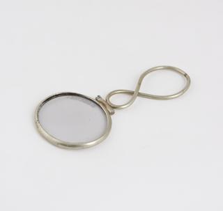 Spectacles, hand, quizzer