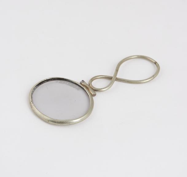 Spectacles, hand, quizzer, silver(?) frame, probably English