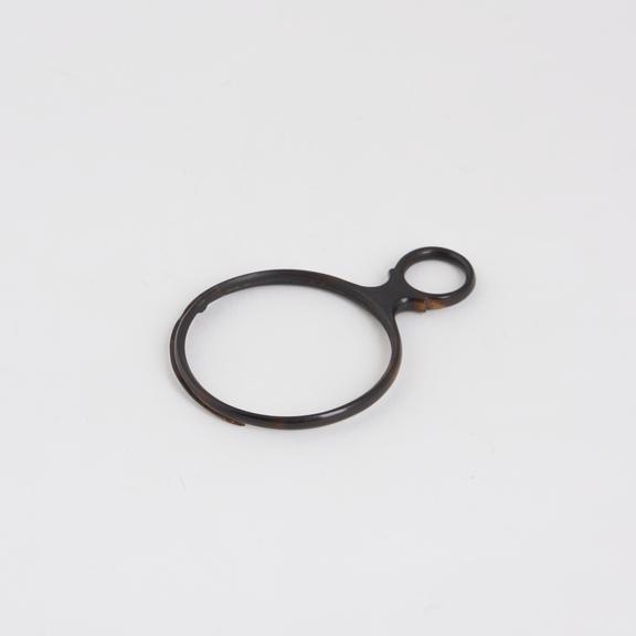 Spectacles, hand, quizzer, tortoiseshell frame, broken