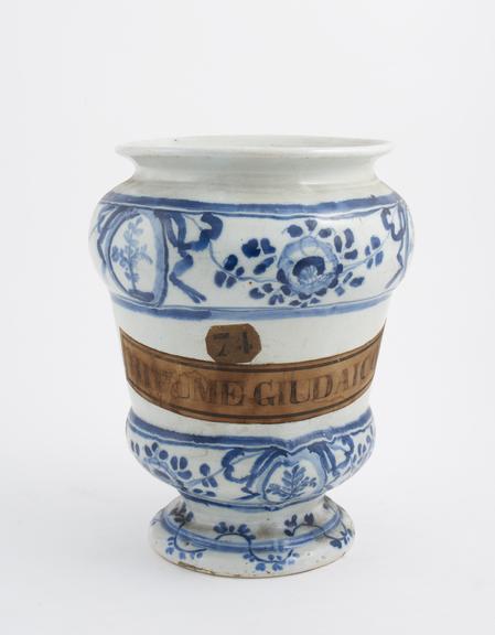 Pharmacy vase, blue and white, for bitume guidaico