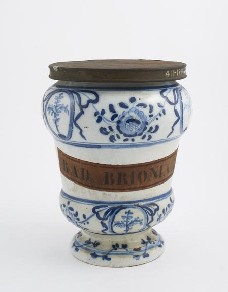 Pharmacy vase, blue and white, for briony, North Italian