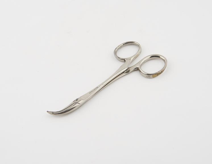 Artery forceps (artery forceps)