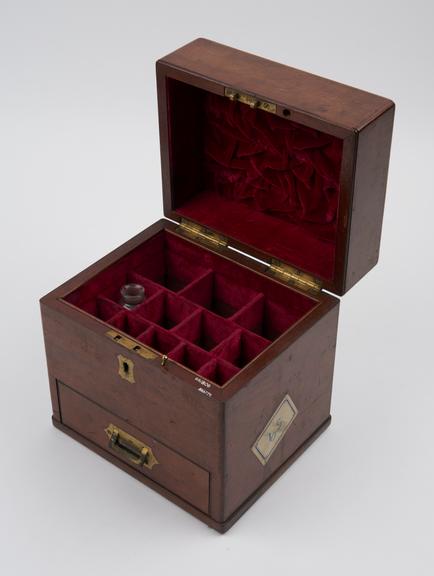 Medicine chest, mahogany, by Thomson, London