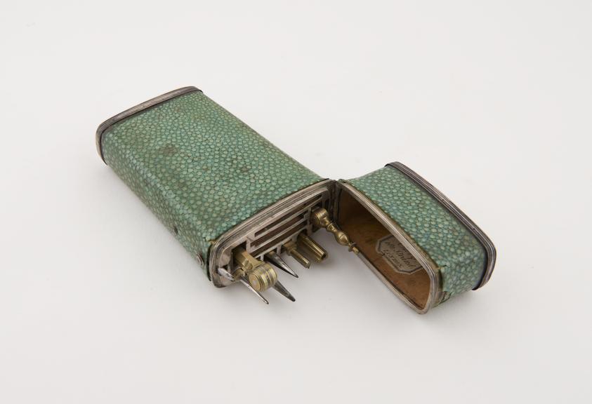 Pocket instrument set