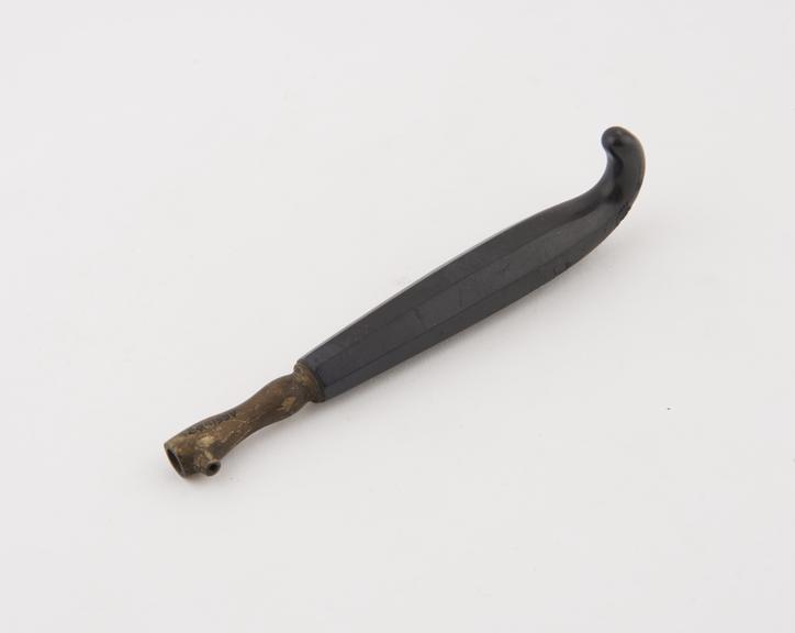 Vulcanite handle from a surgical instrument