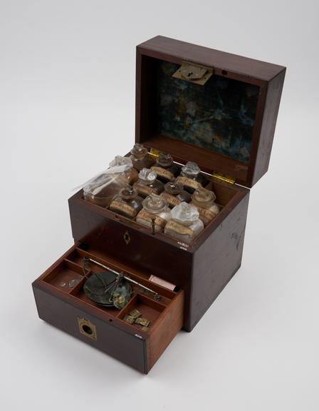 Medicine chest, with full set of 16 glass bottles