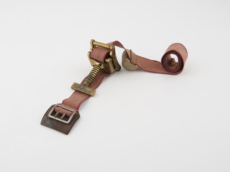 Petit tourniquet, brass, made by Weiss, London, 1880-1940