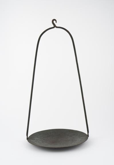 Scale pan, possibly English, 19th centUry