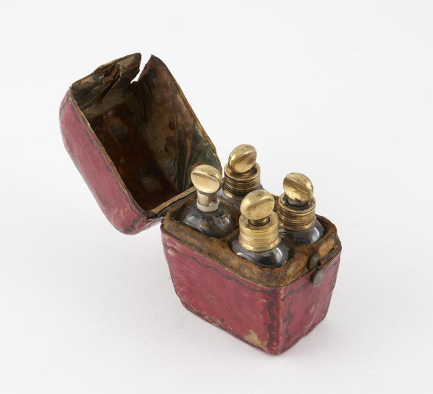 Essence box, leather covered, with 4 bottles, C18