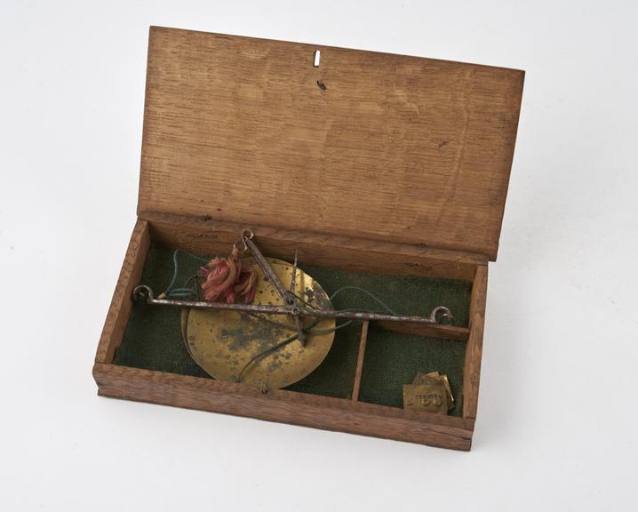 Set of apothecaries' scales, steel beam and brass pans