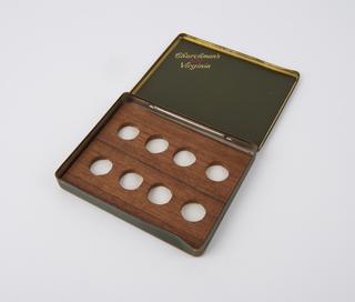 Tin with wooden panel