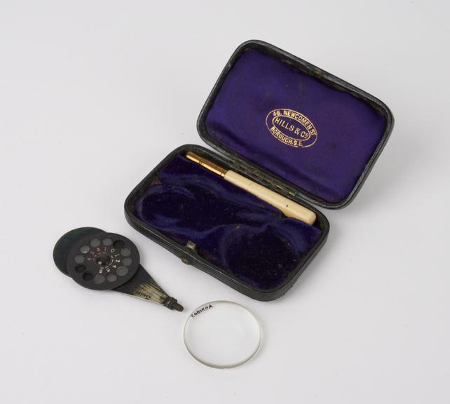 Brailey's type ophthalmoscope, with large lens in leather case