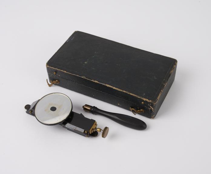 Nicaise's binocular ophthalmoscope(?), brass, cased