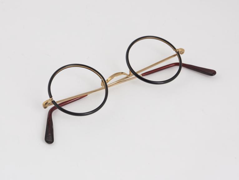 Rest spectacles, without lenses, gold plated