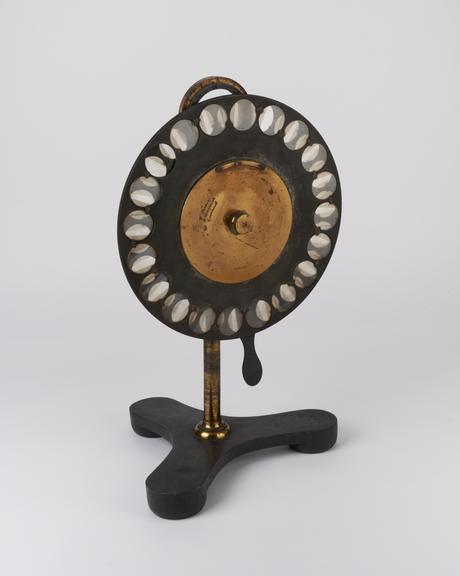 Early optometer, by W