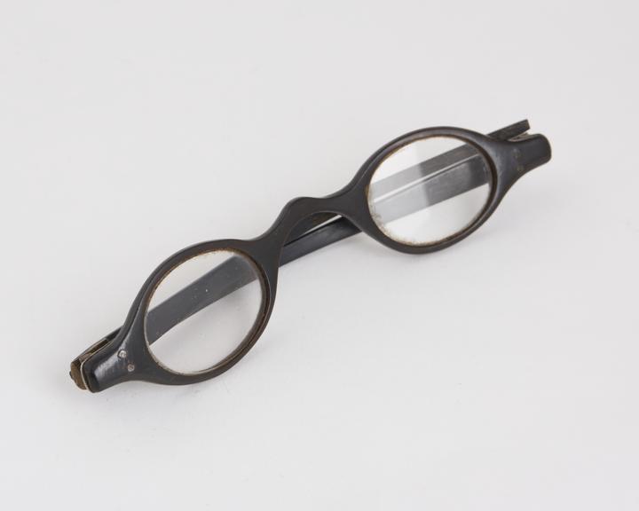 Spectacles, striaght, dark horn, metal hinges, English(?)