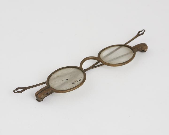 Straight spectacles, brass frame, English, 1750-1830