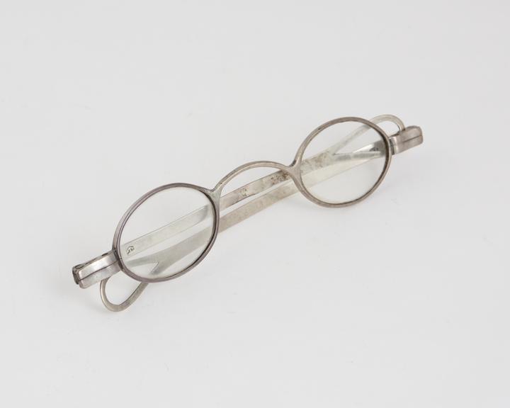 Stright spectacles, silver wire, hallmarked, assayed, by J.W