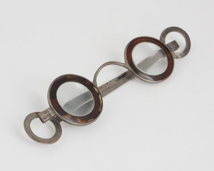 Straight spectacles, silver, tortoiseshell inner rims