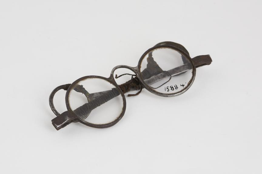 Straight spectacles, steel frame, English, 1750-1830