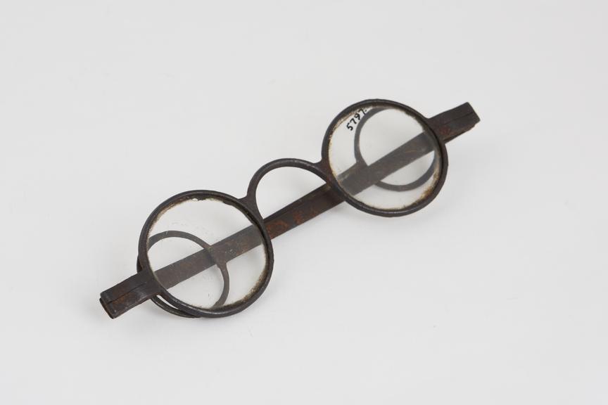 Straight spectacles, steel frame, English, 1750-1830