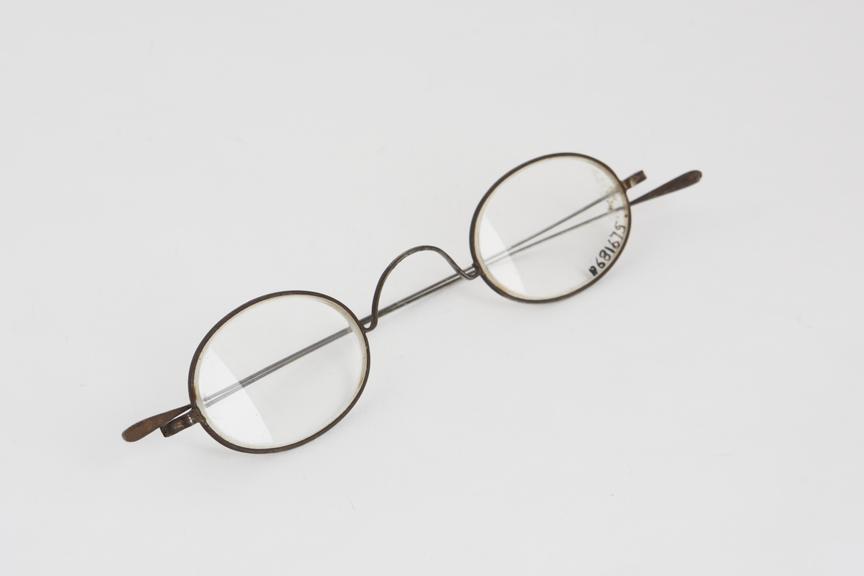 Straight spectacles, steel wire, English, 1801-1910