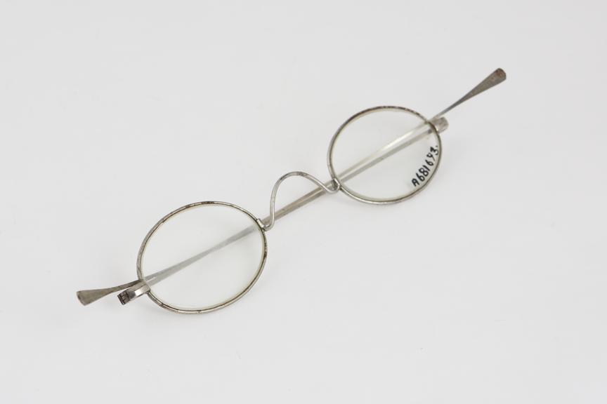 Straight spectacles, steel wire, French, 1801-1900