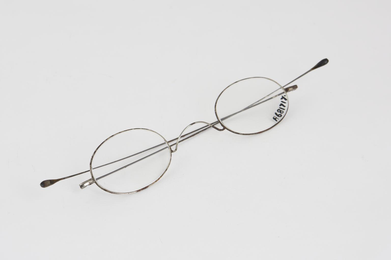Simple Spectacle Straight spectacles | Science Museum Group Collection
