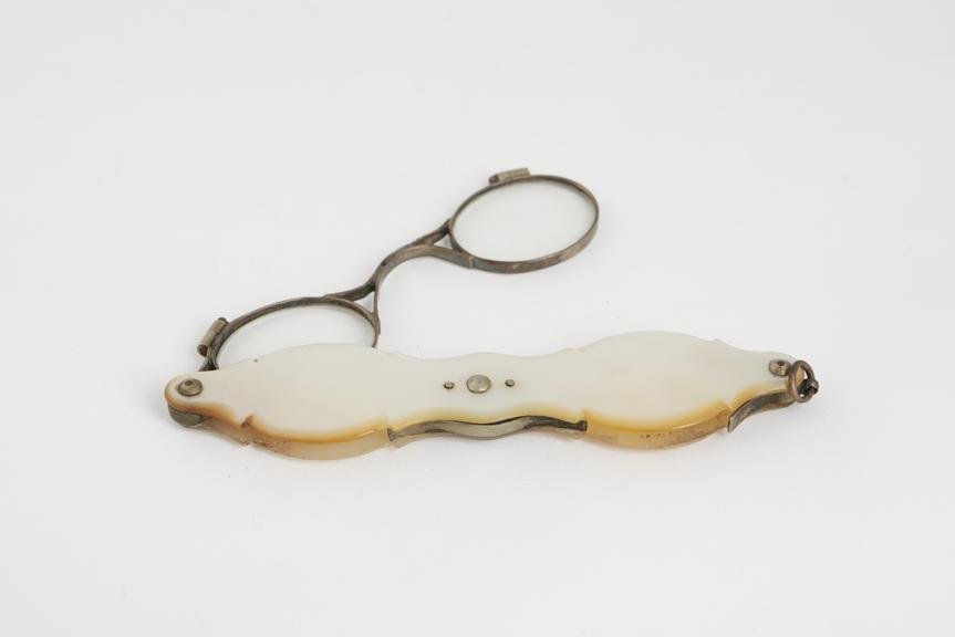 Hand folding spectacles, mother-of-pearl and silver(?)