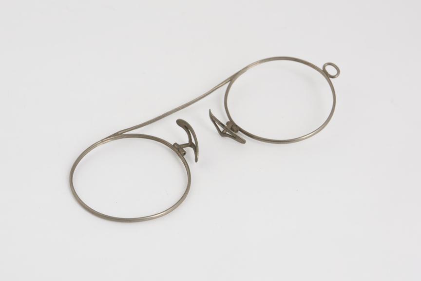 Pince nez, spectacles, steel wire (?), incomplete, English