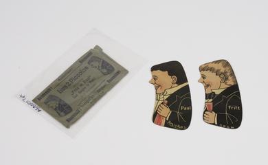 Paper packet for enamelled metal optical novelty 'Les 2 Piccolos'