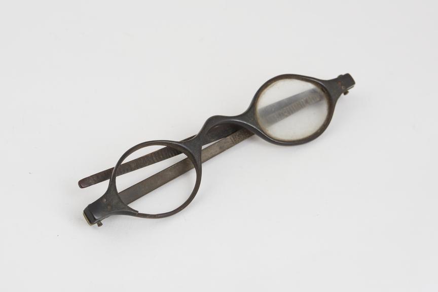 Straight spectacles, horn frames, English, 1770-1850