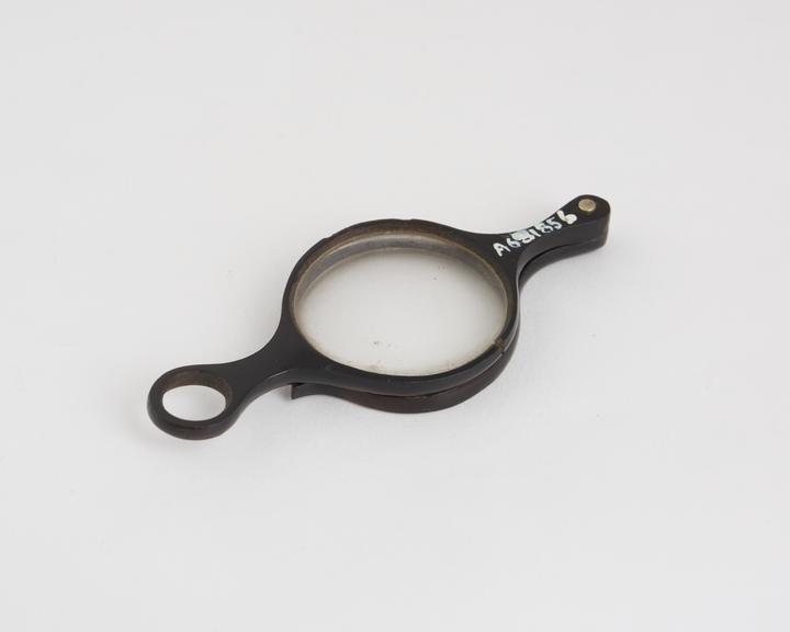 Spectacles, hand, folding, horn, English, 1801-1900