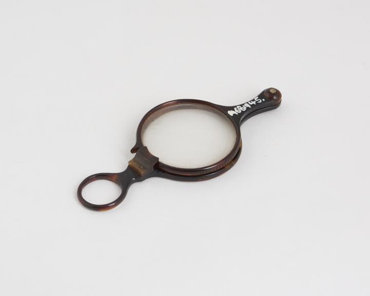 Hand folding spectacles, tortoiseshell, English, 1801-1900