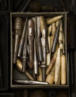 22 Ivory points