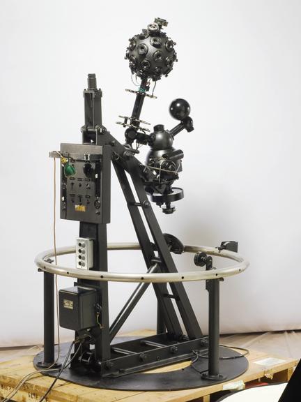 Small Zeiss planetarium projector, model number 30