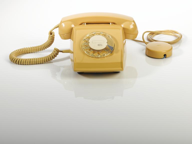 Croma telephone with dial, 1976 Science Museum Group Collection