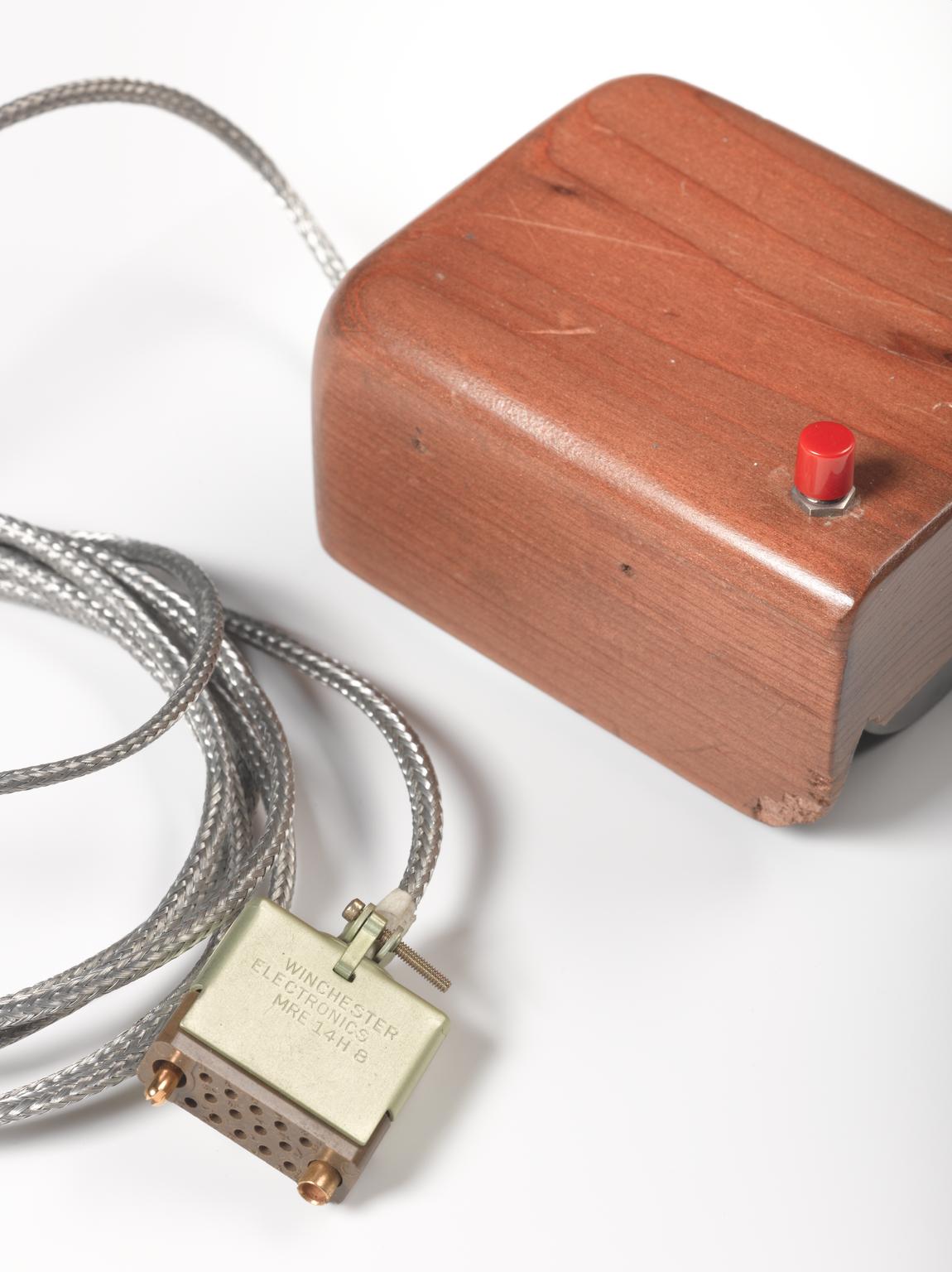 Computer mouse prototype, 1963 (replica) | Science Museum Group Collection